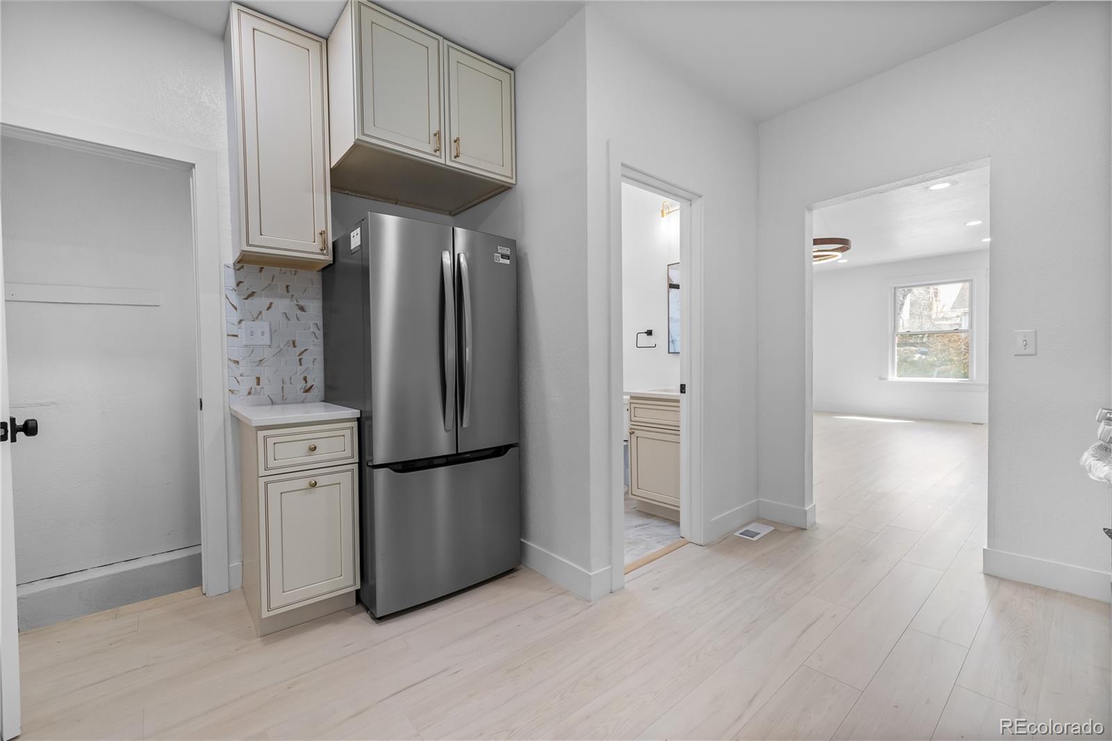2207 E 25th
