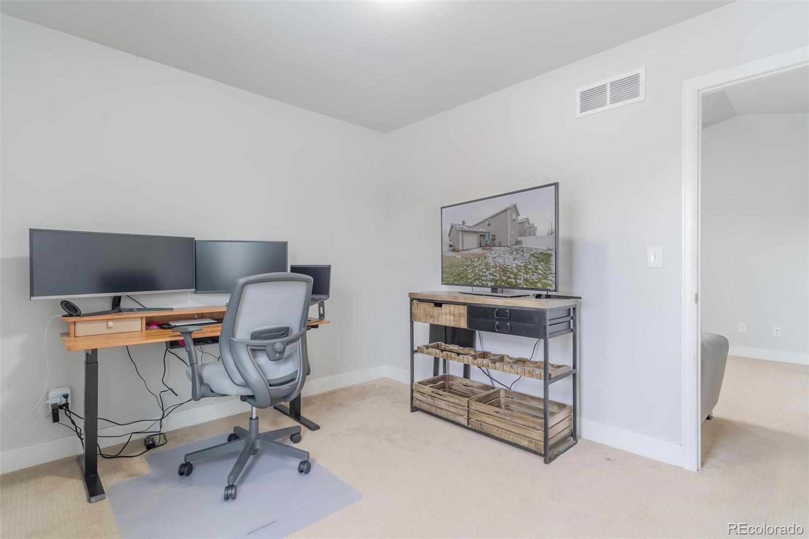7775 5th Street Unit: 4