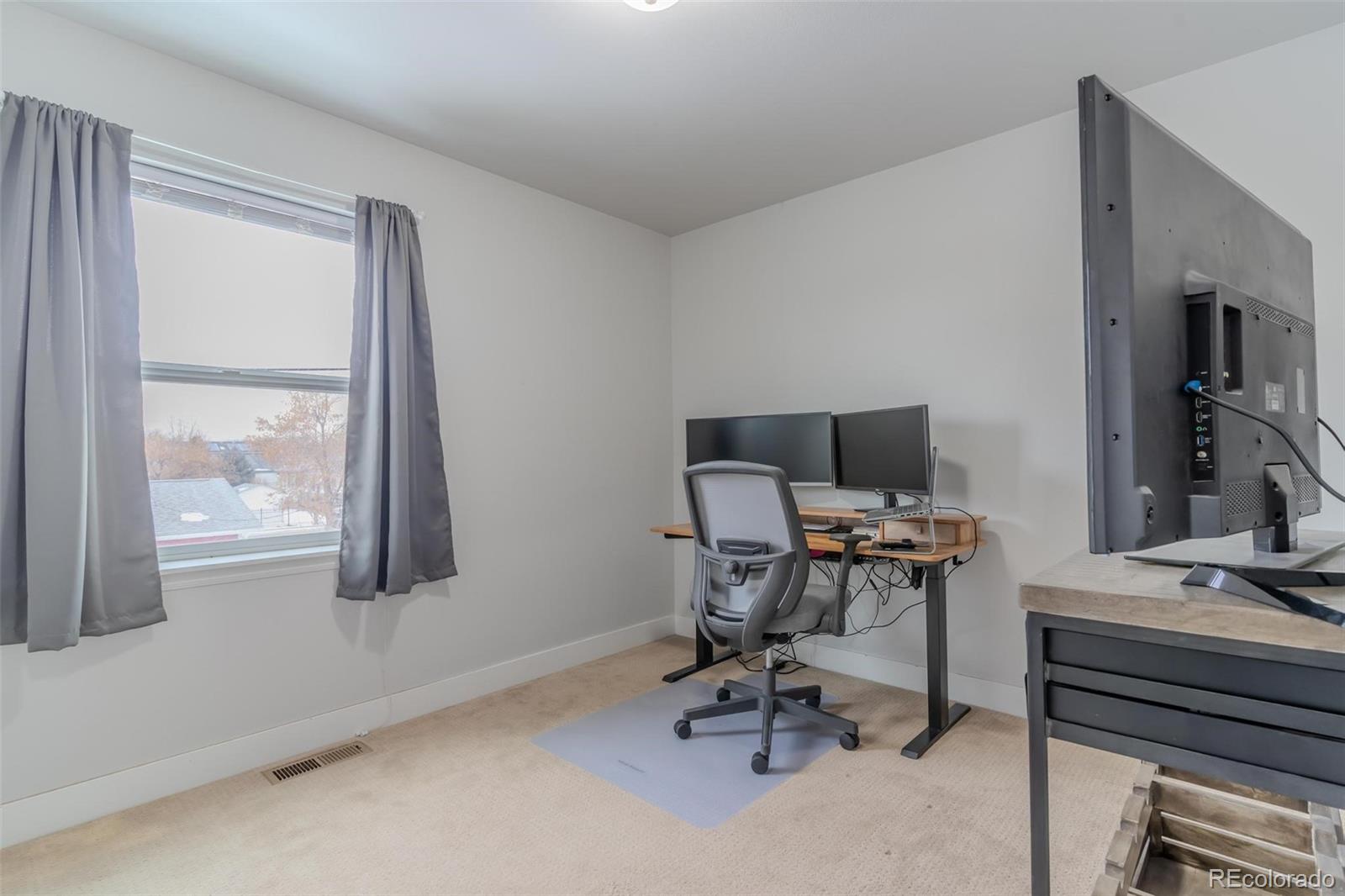 7775 5th Street Unit: 4