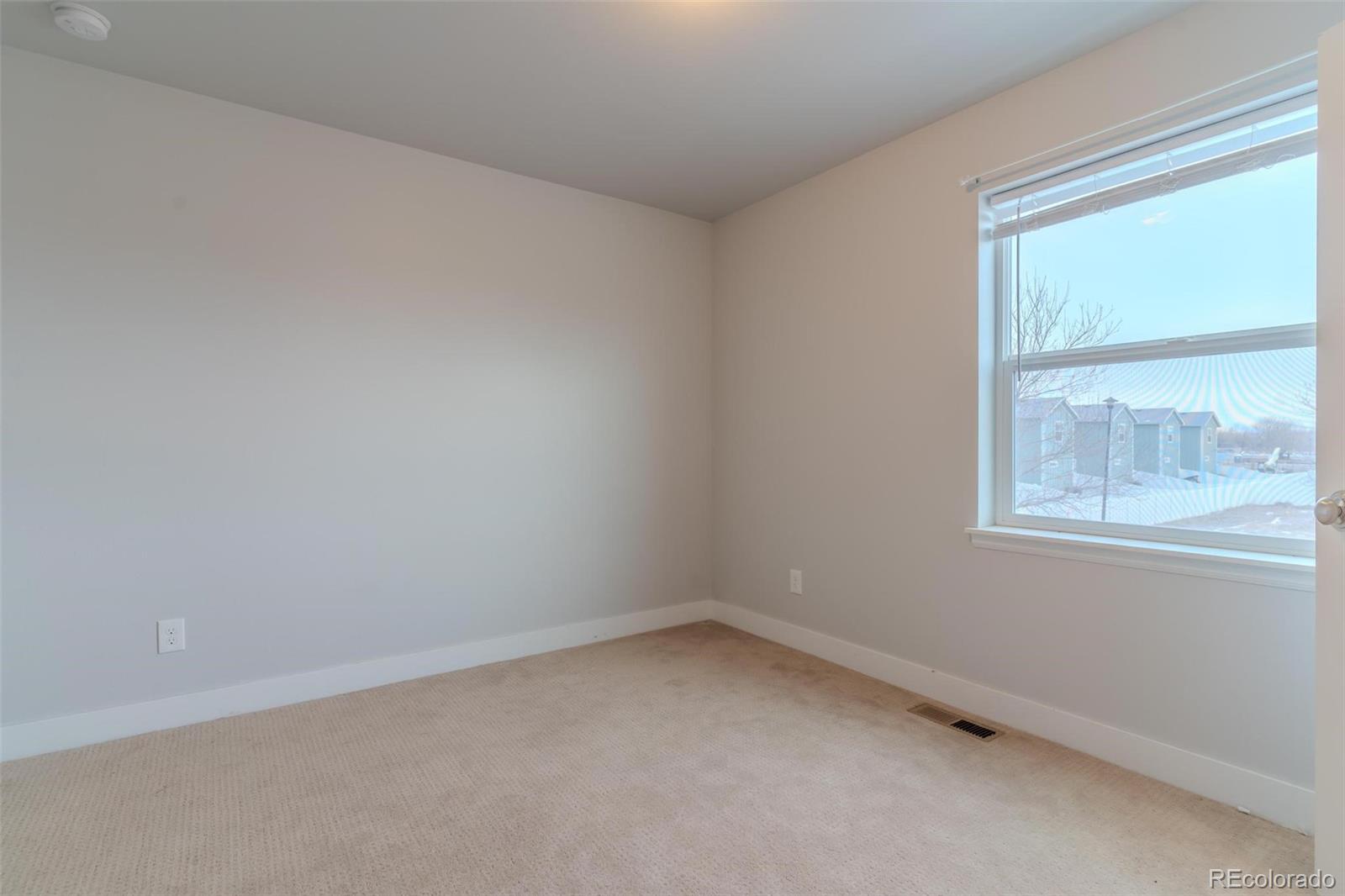 7775 5th Street Unit: 4