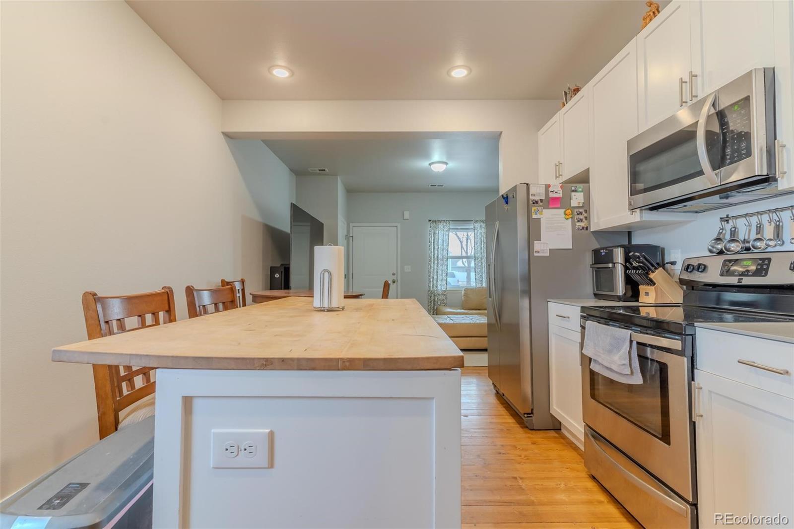 7775 5th Street Unit: 4