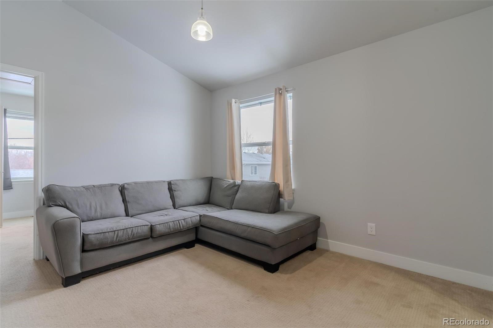 7775 5th Street Unit: 4