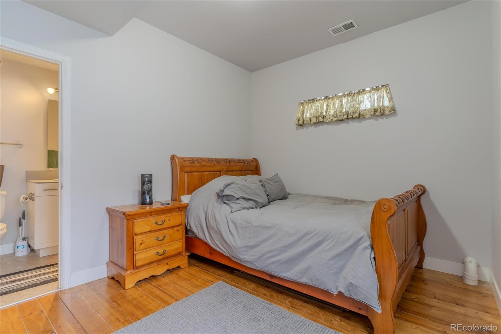 7775 5th Street Unit: 4