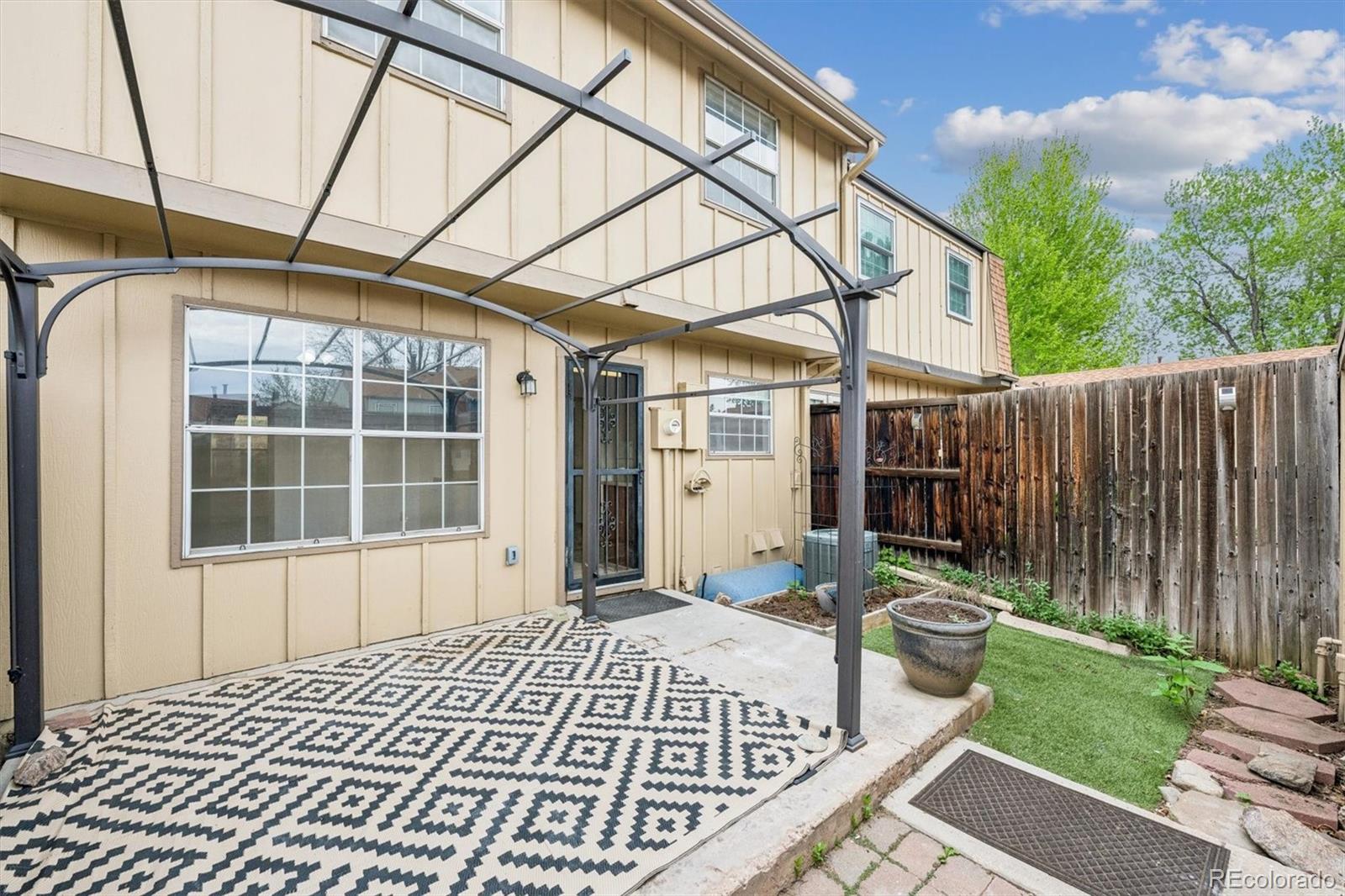 7101 W Yale Avenue Unit: 303