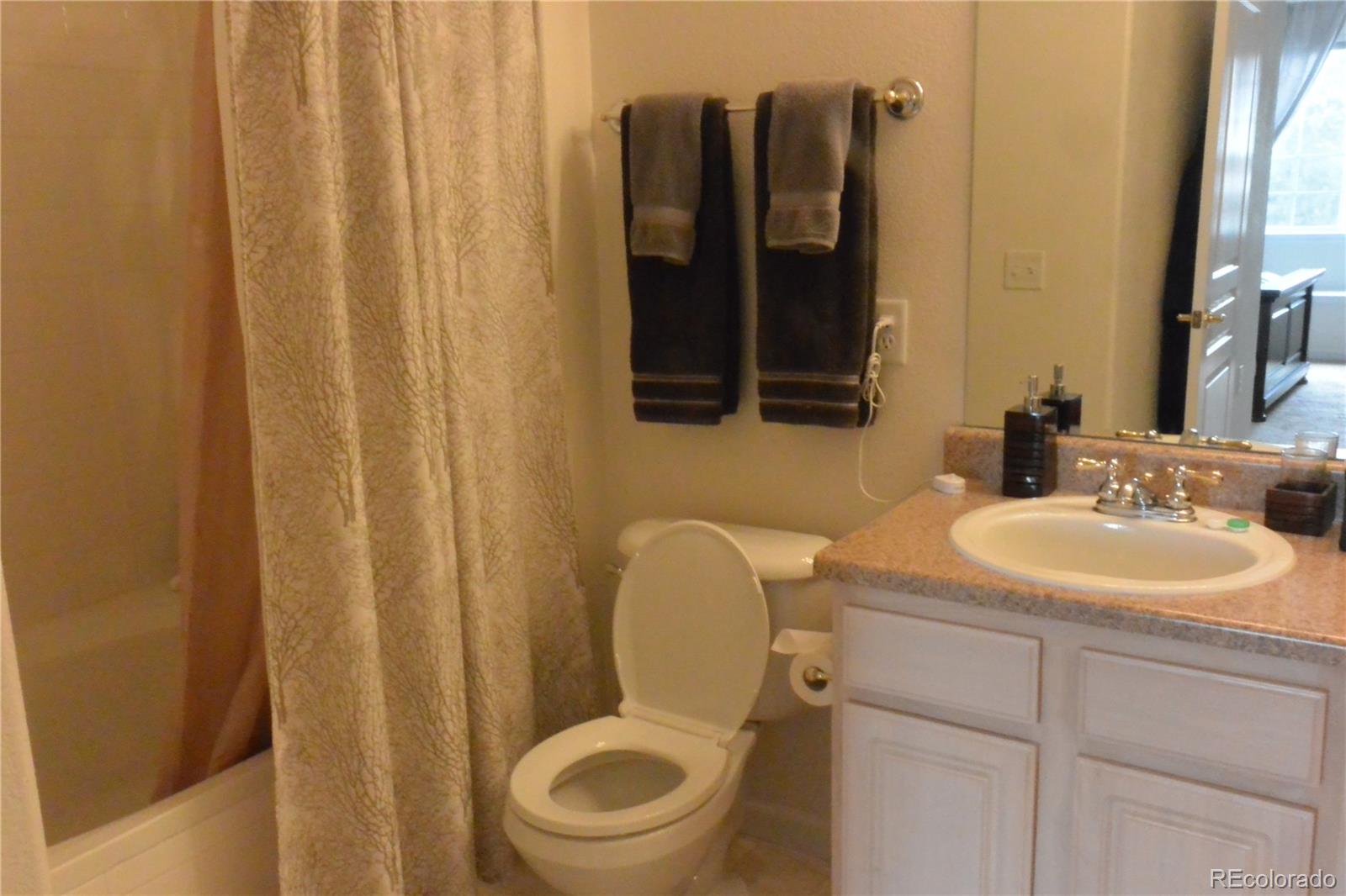 10311 W Girton Drive Unit: 203