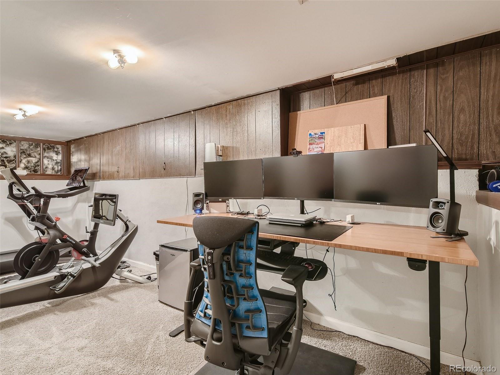 1530 W 104th Place