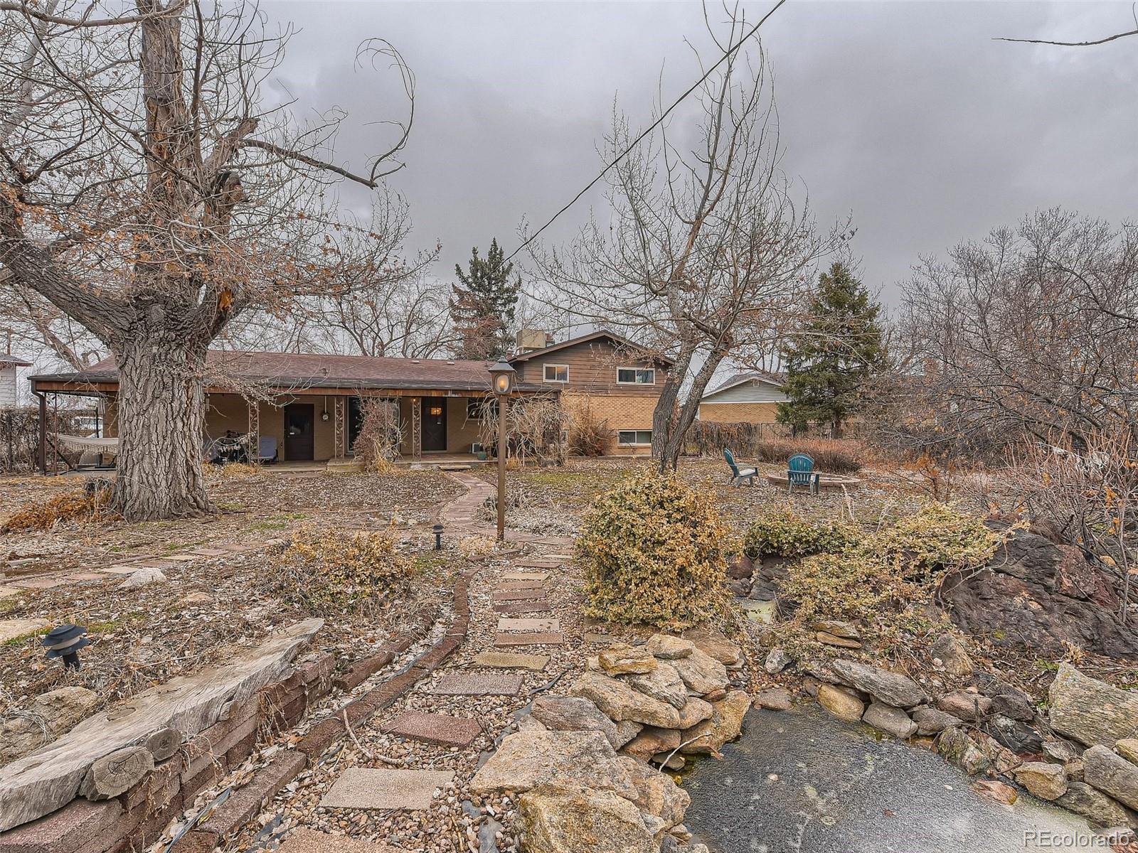 1530 W 104th Place