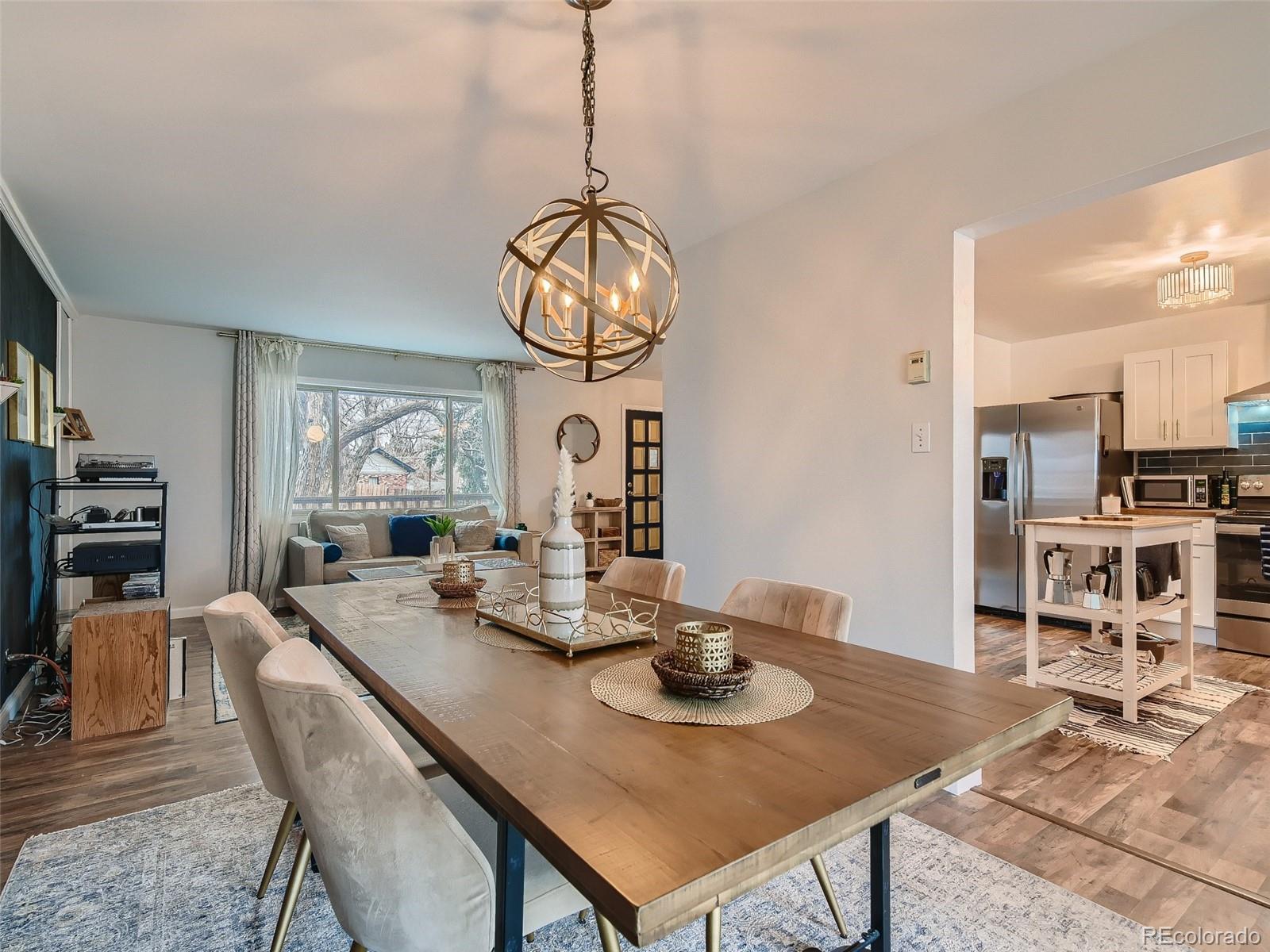 1530 W 104th Place