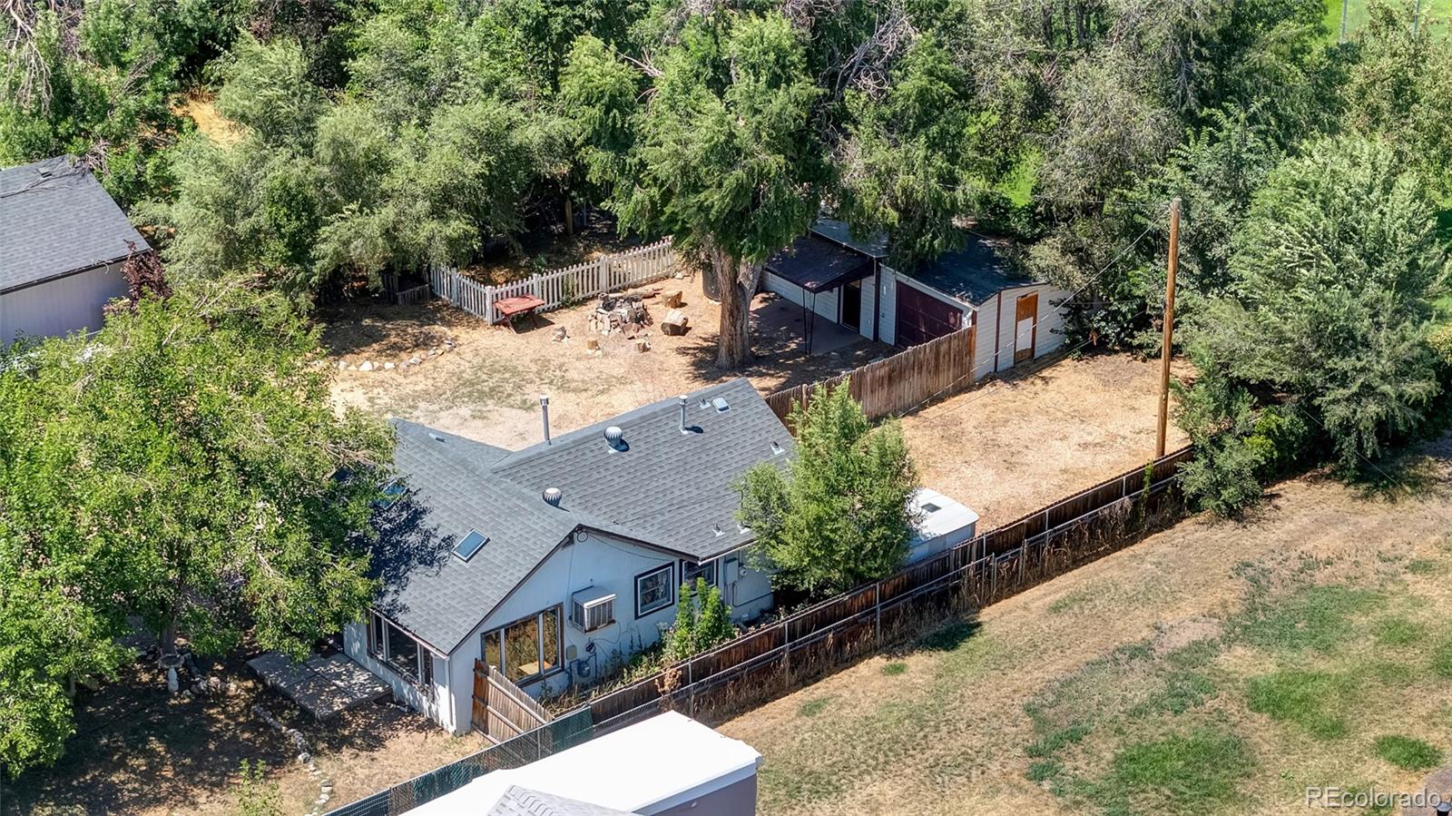 1115 W Quincy Avenue