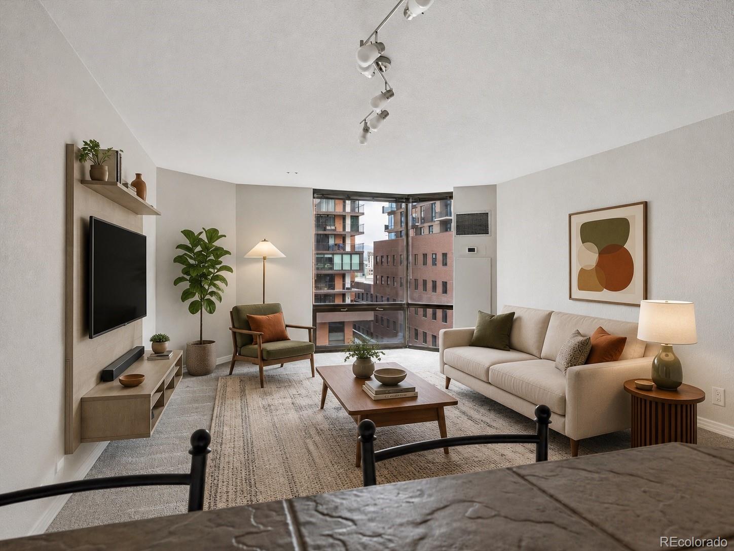 1625 Larimer Street Unit: 702
