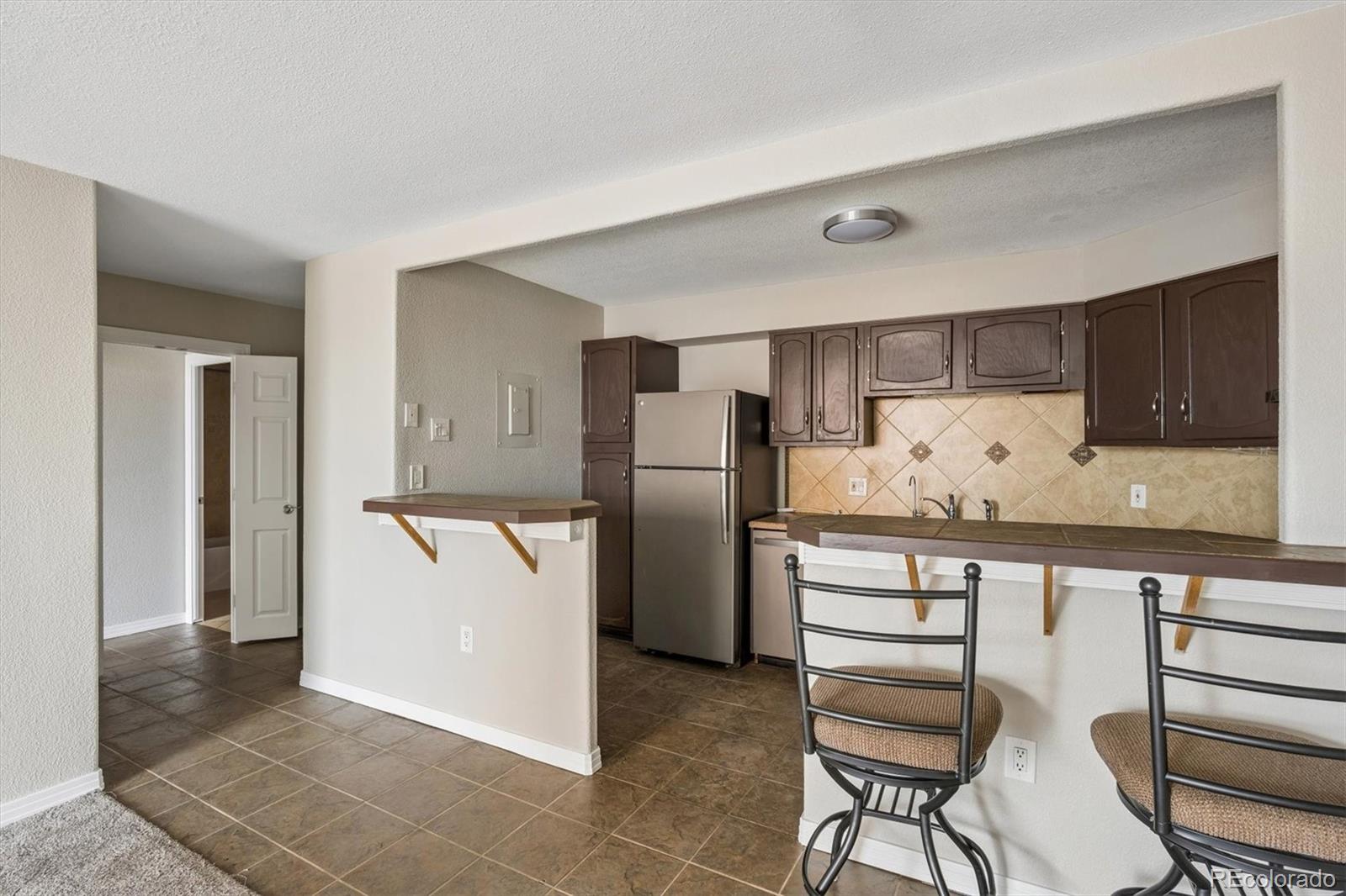 1625 Larimer Street Unit: 702