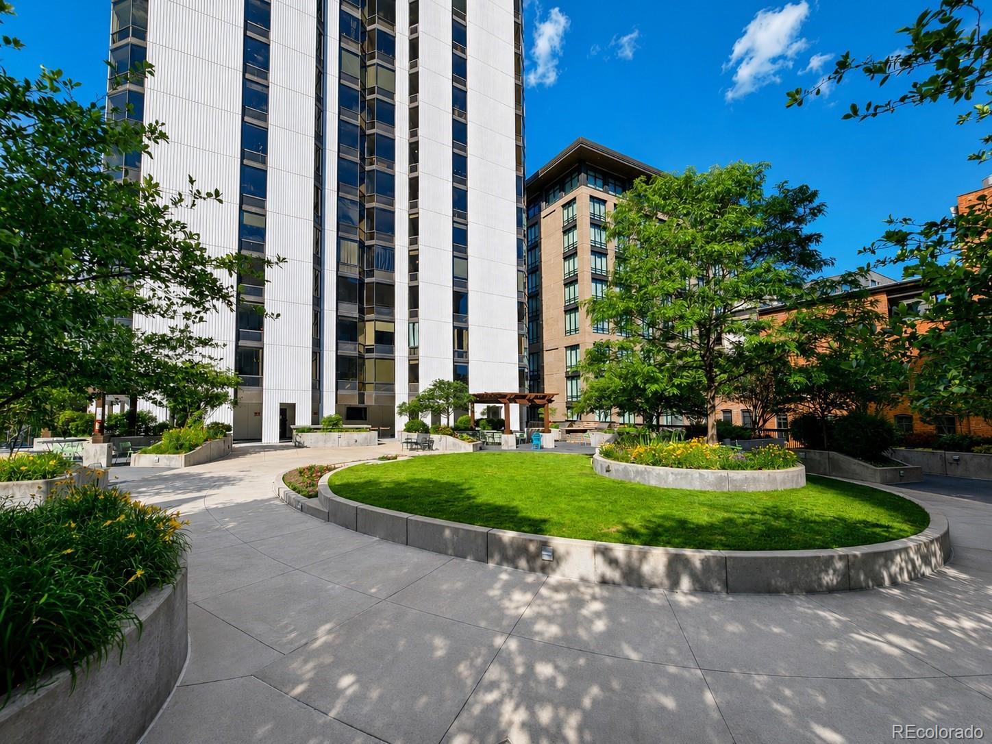 1625 Larimer Street Unit: 702