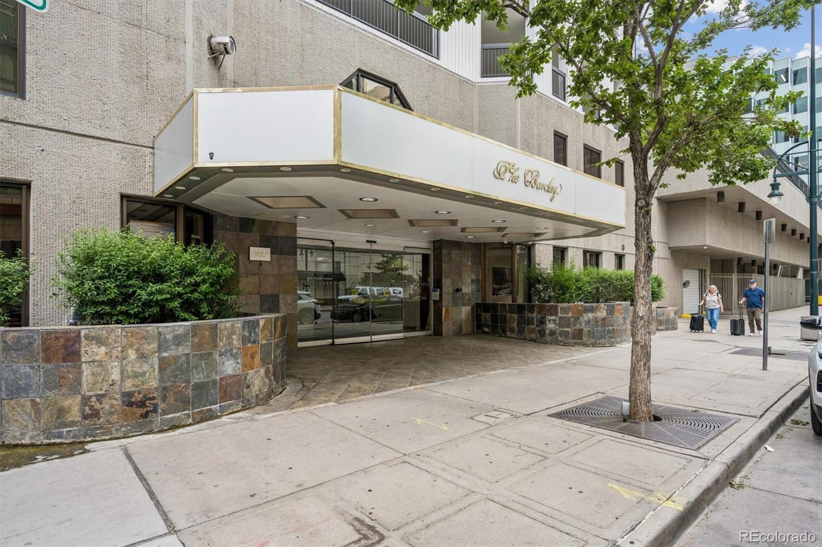 1625 Larimer Street Unit: 702