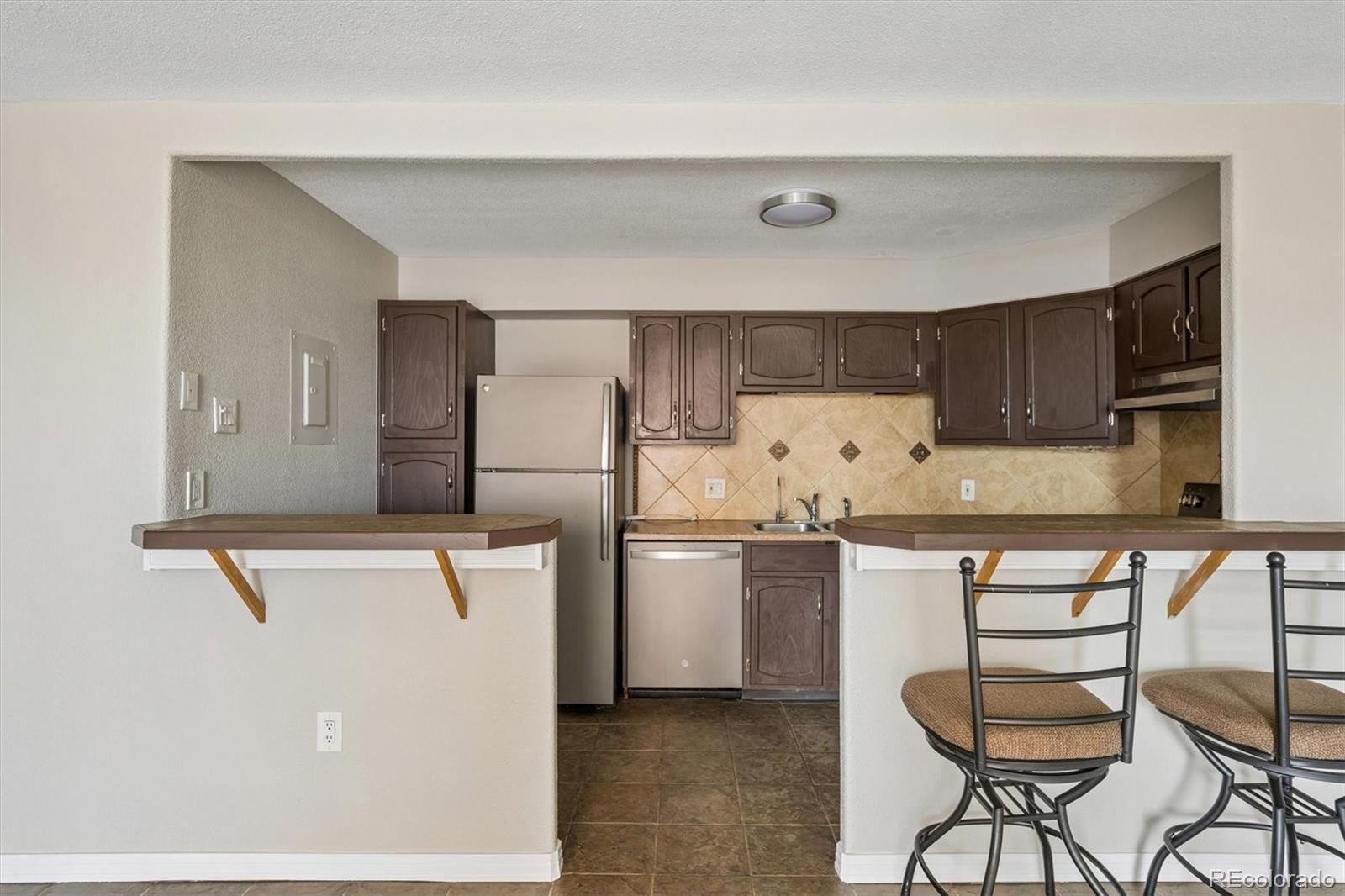1625 Larimer Street Unit: 702