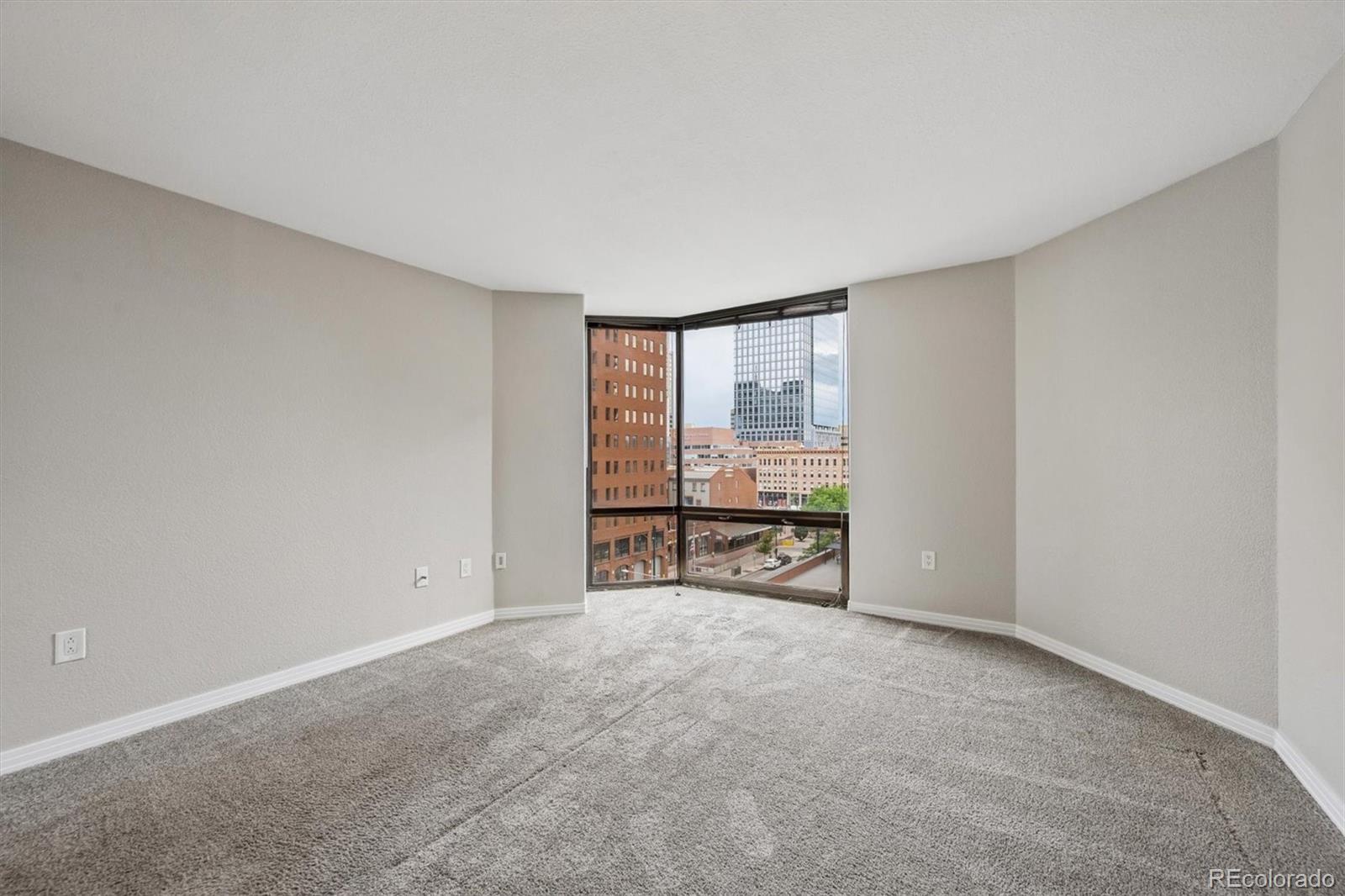 1625 Larimer Street Unit: 702
