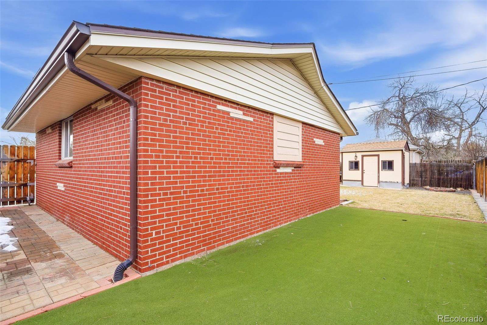 8123 W Iowa Avenue