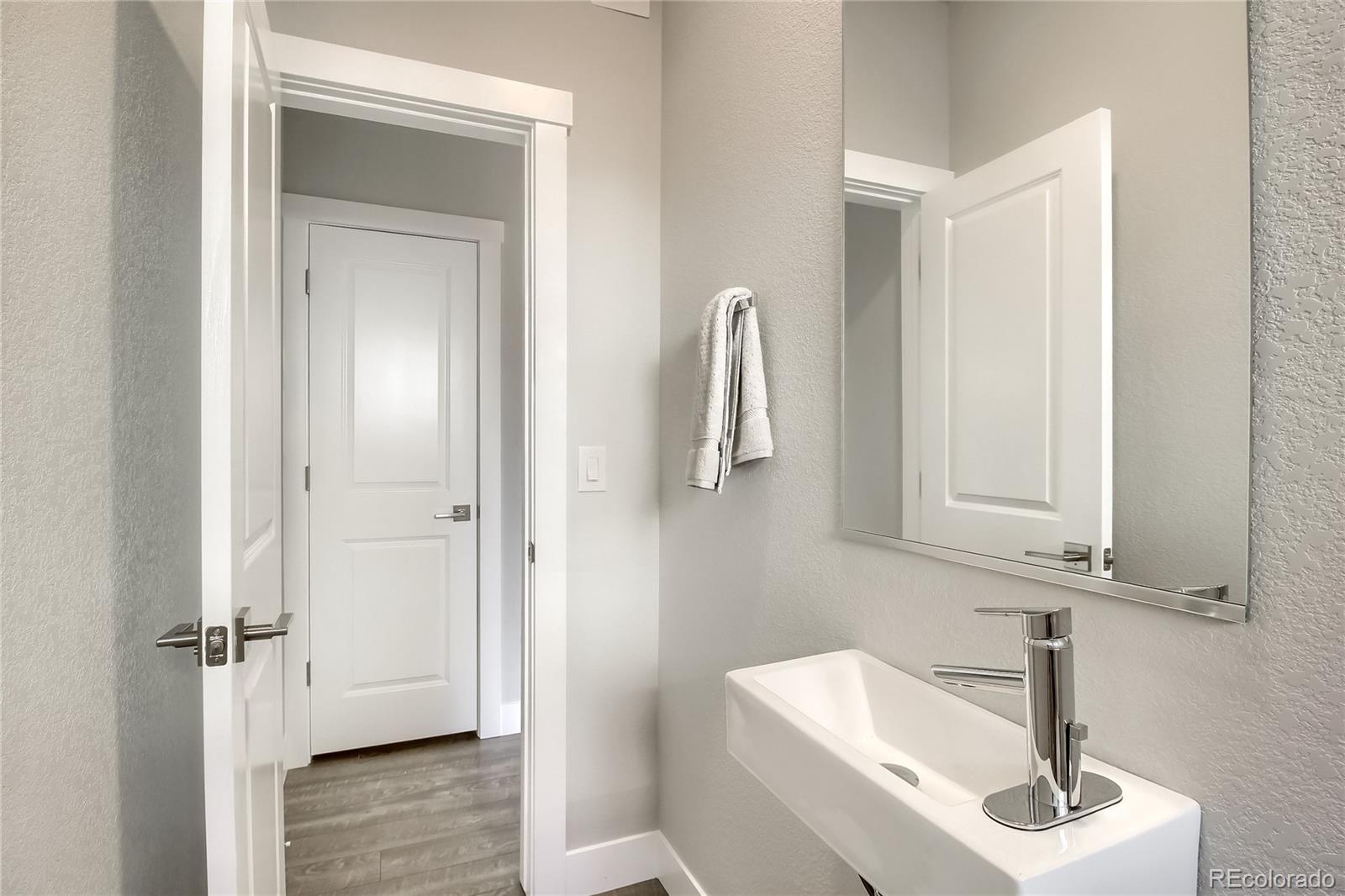 1590 Ingalls Street Unit: 201
