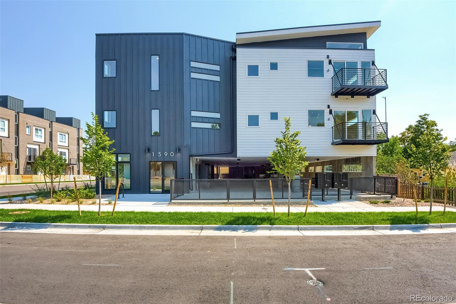 1590 Ingalls Street Unit: 201