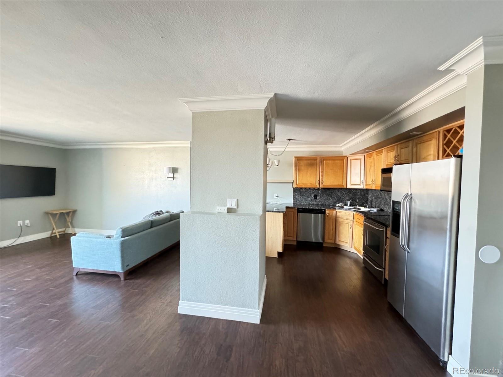 601 W 11th Avenue Unit: 1006