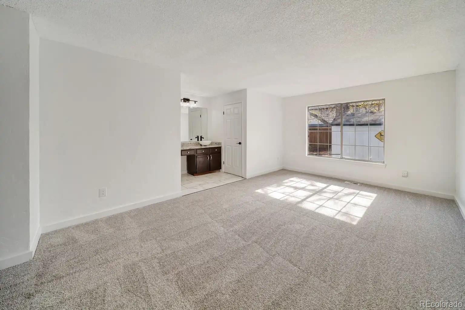 4666 Freeport Way