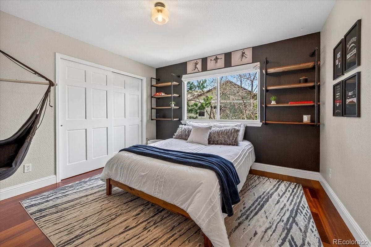 6080 Russell Lane