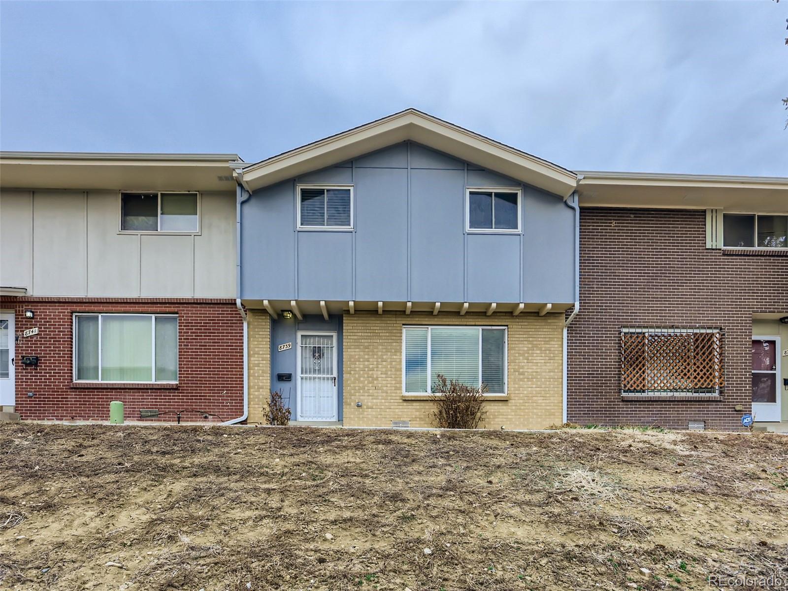 8739 Santa Fe Drive