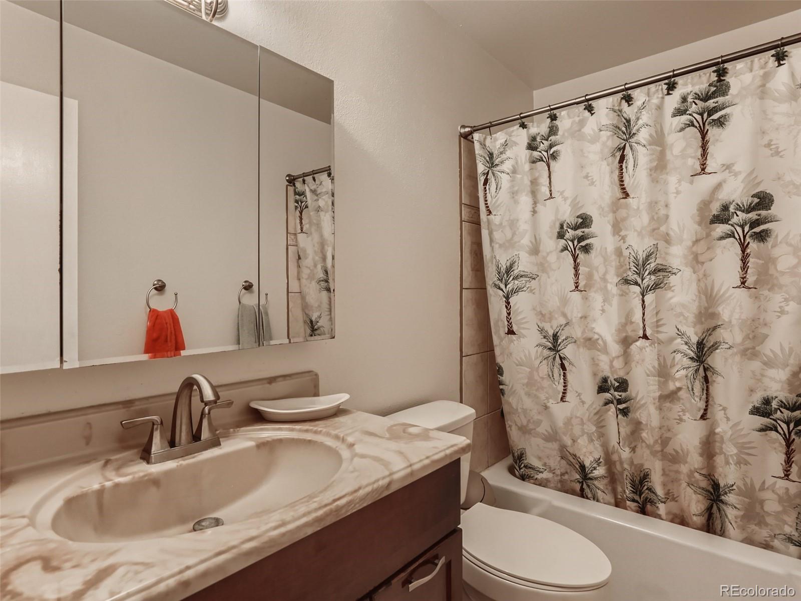 8739 Santa Fe Drive
