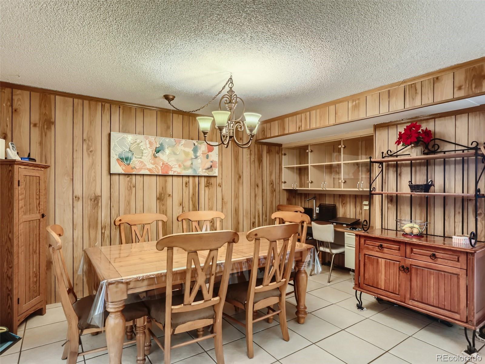 8739 Santa Fe Drive
