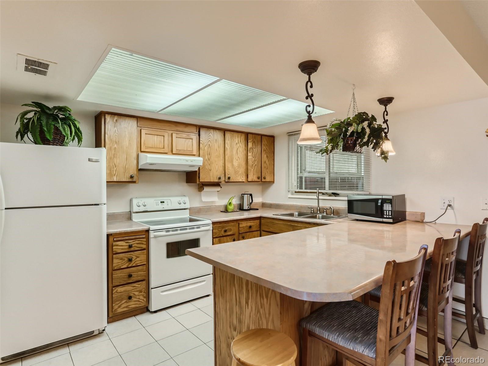 8739 Santa Fe Drive