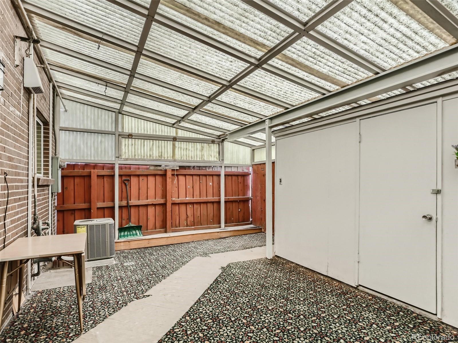 8739 Santa Fe Drive
