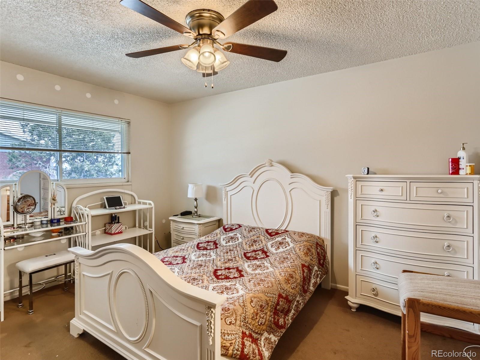 8739 Santa Fe Drive