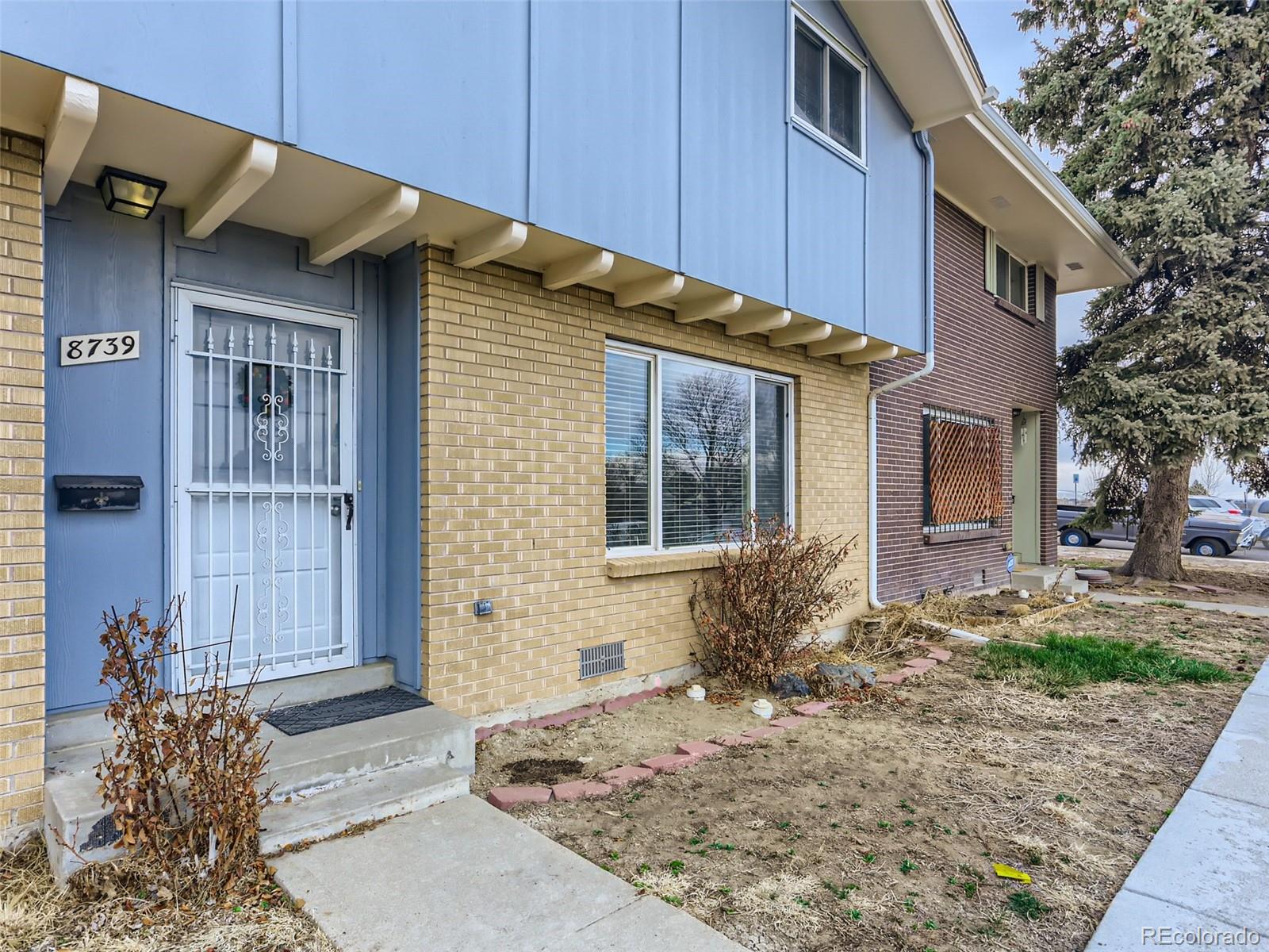 8739 Santa Fe Drive
