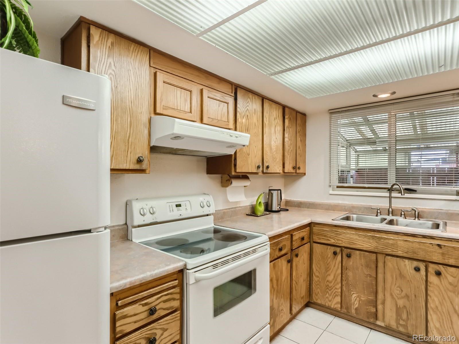 8739 Santa Fe Drive