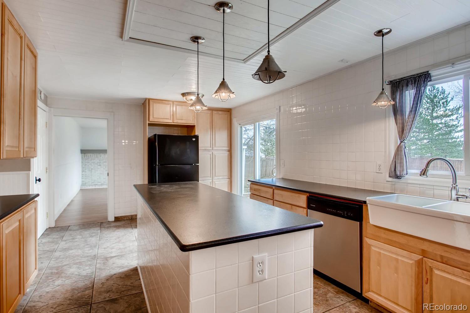 557 E Phillips Drive