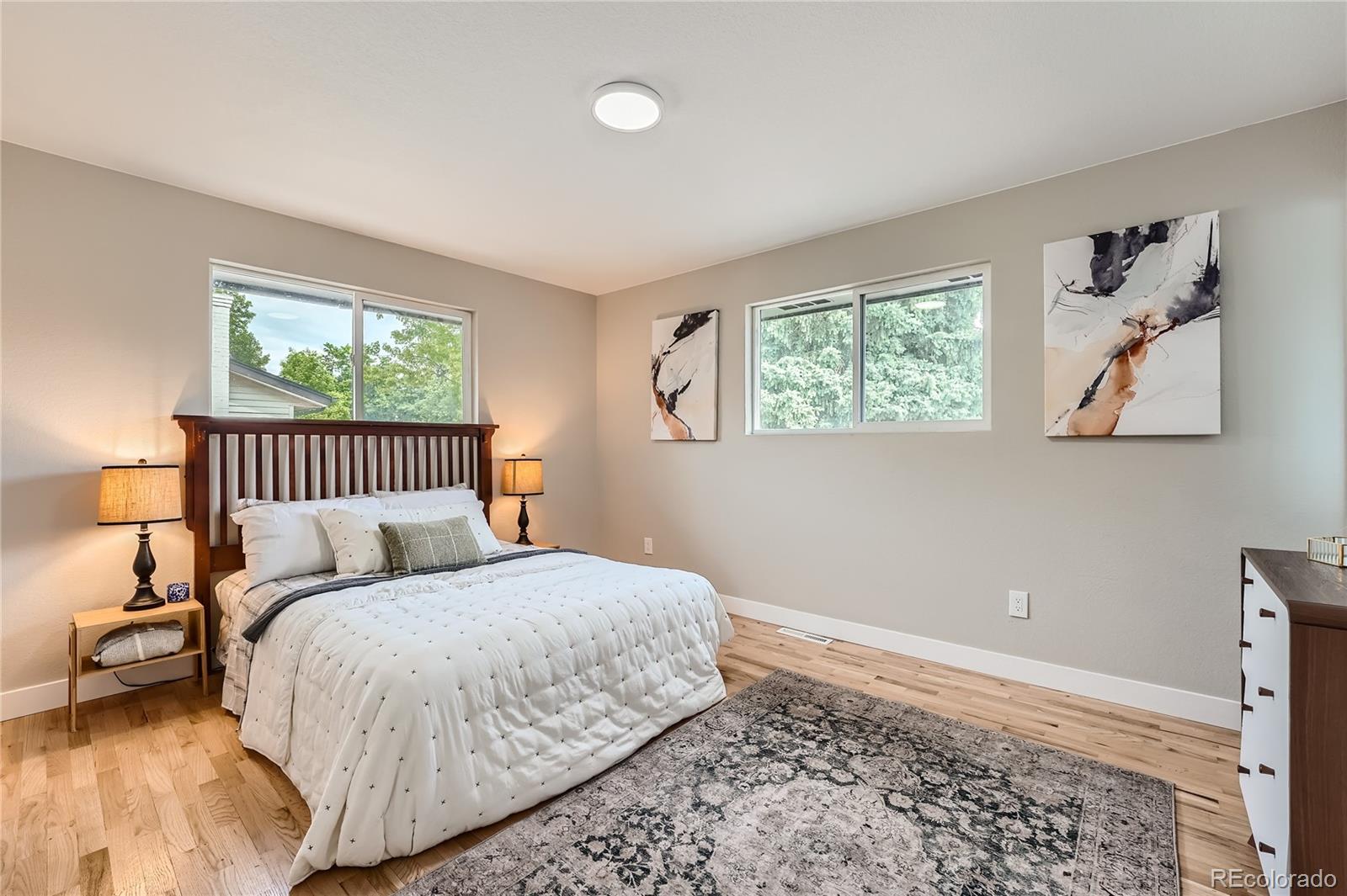 990 E Dogwood Avenue