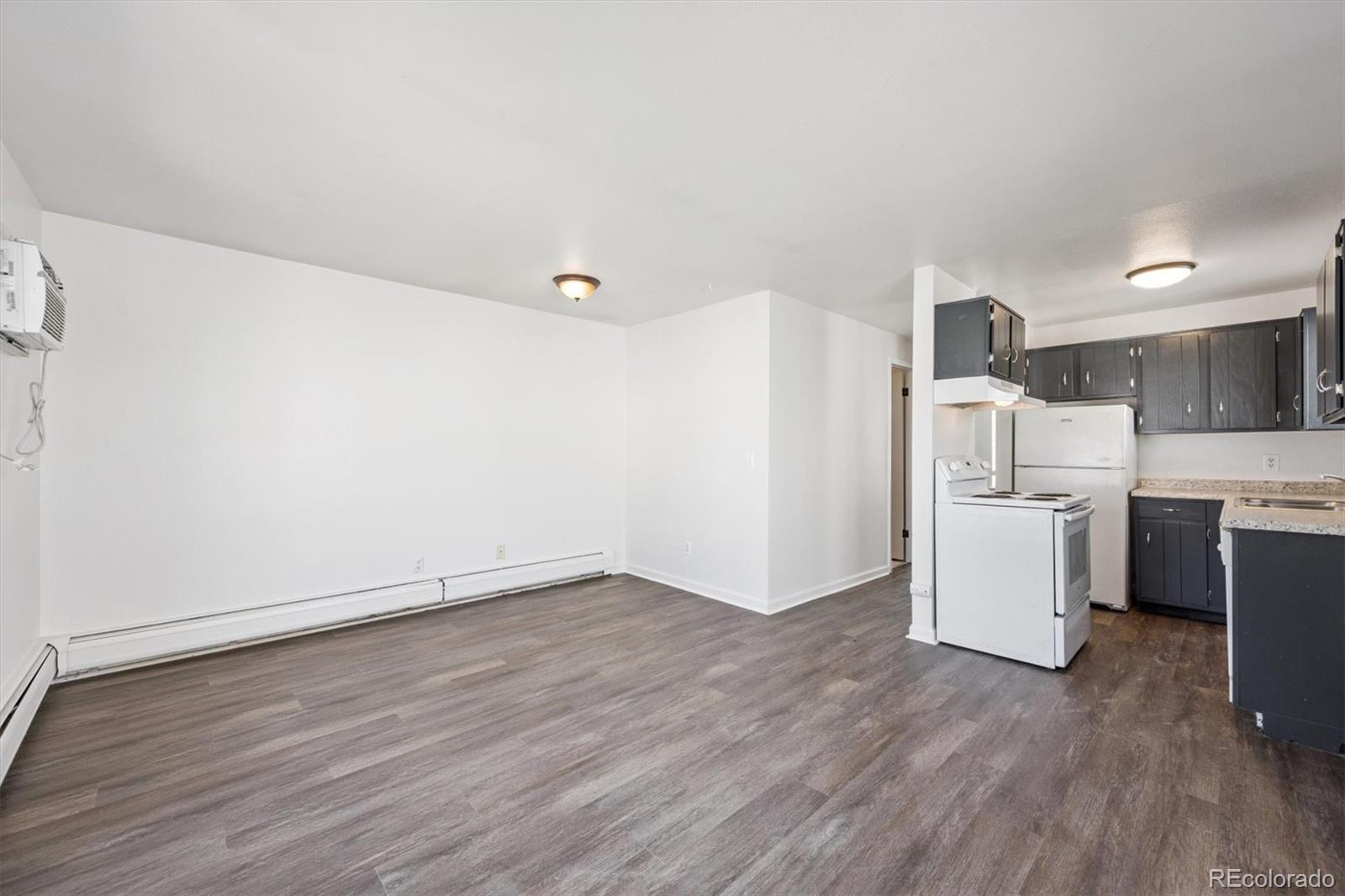 1315 Estes Street Unit: 12B