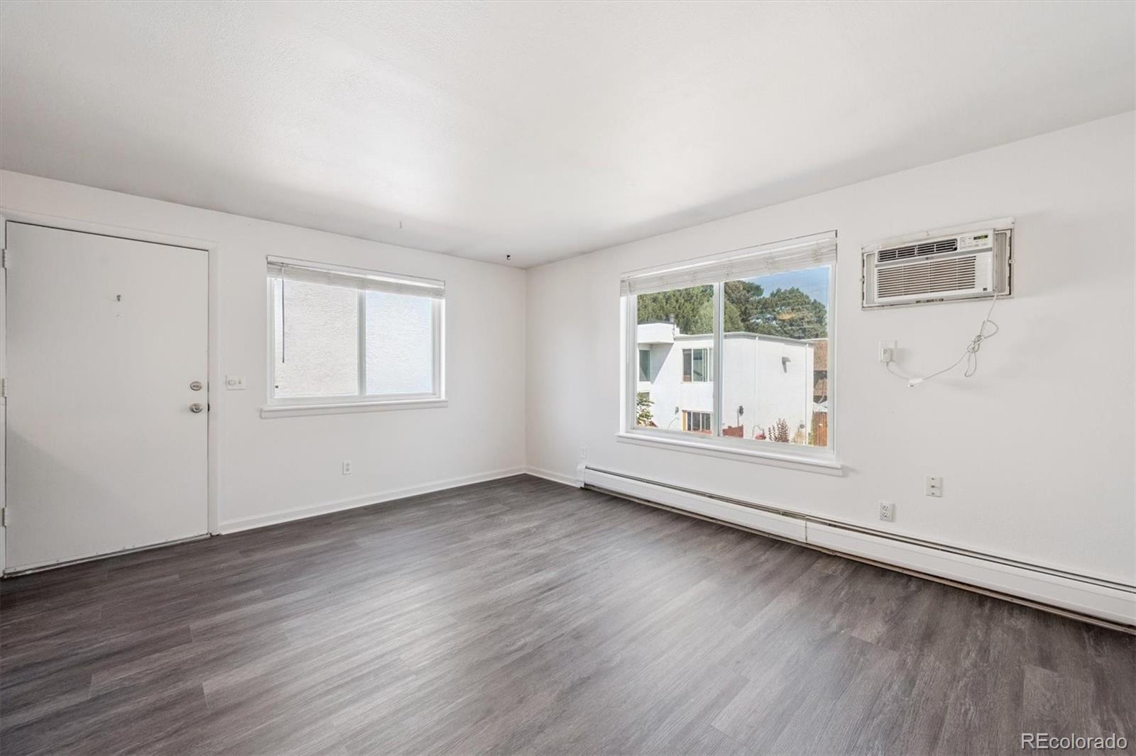 1315 Estes Street Unit: 12B