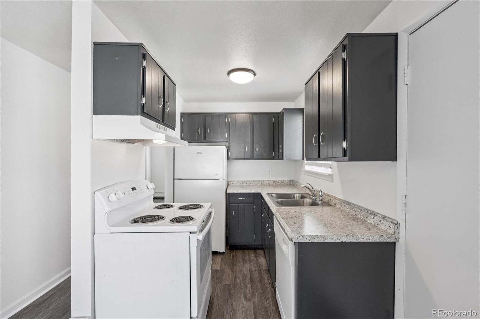 1315 Estes Street Unit: 12B