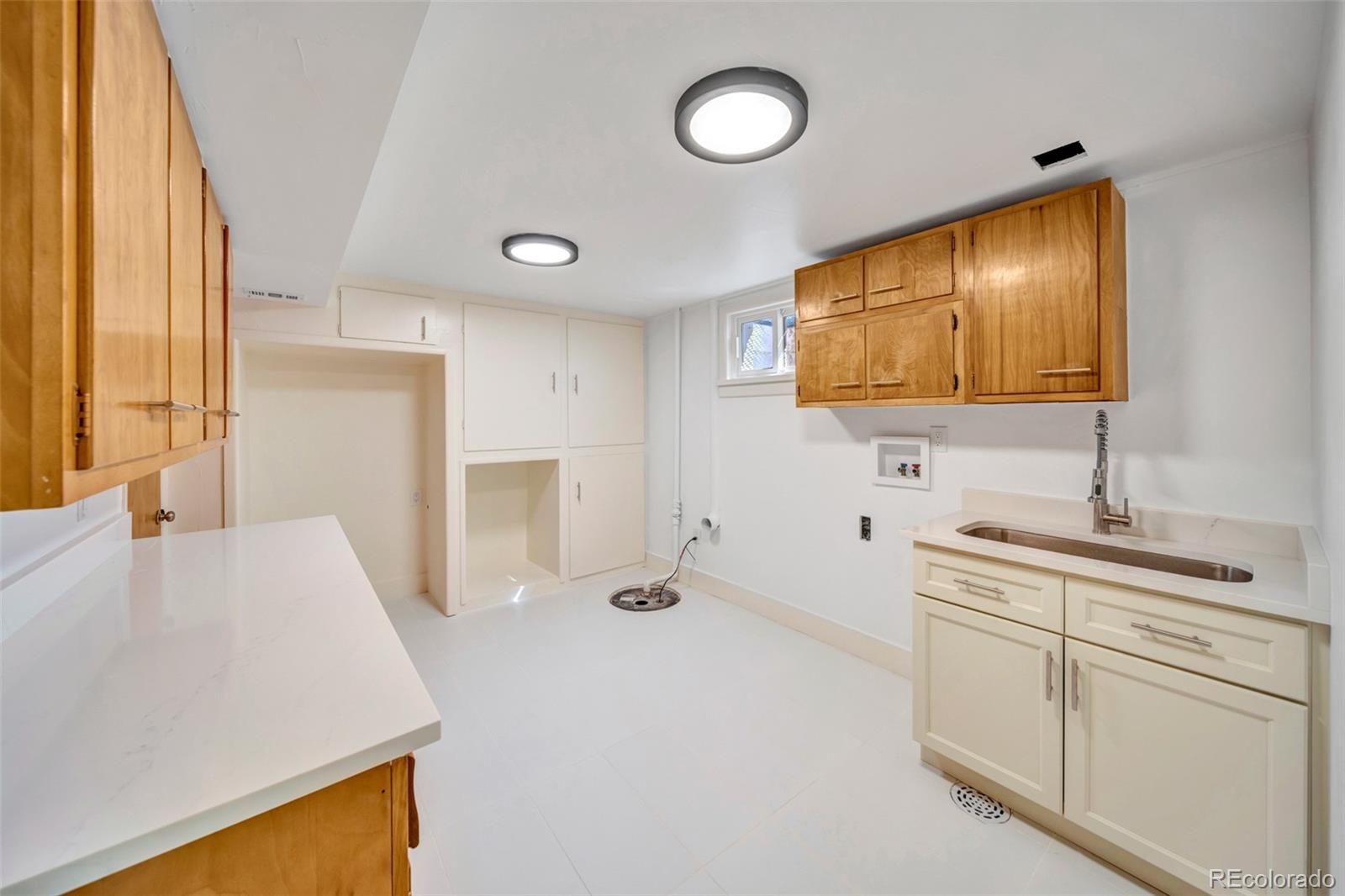 928 S Swadley Street