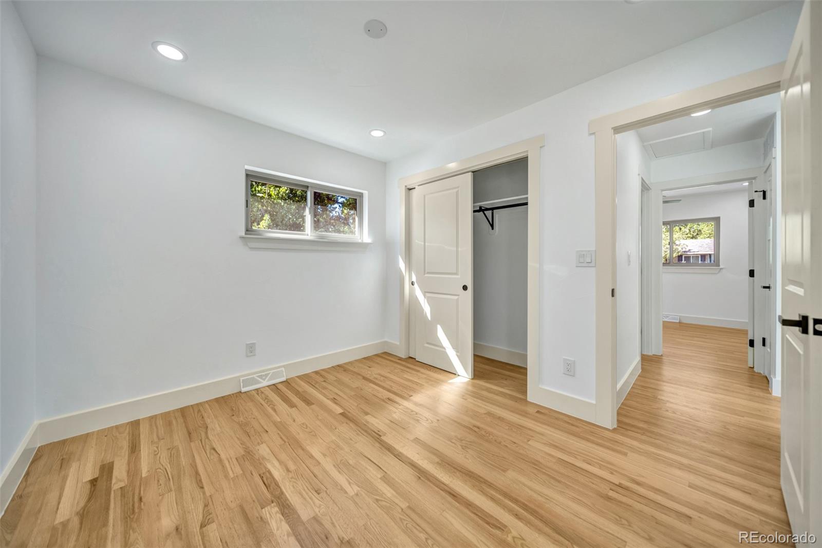 928 S Swadley Street