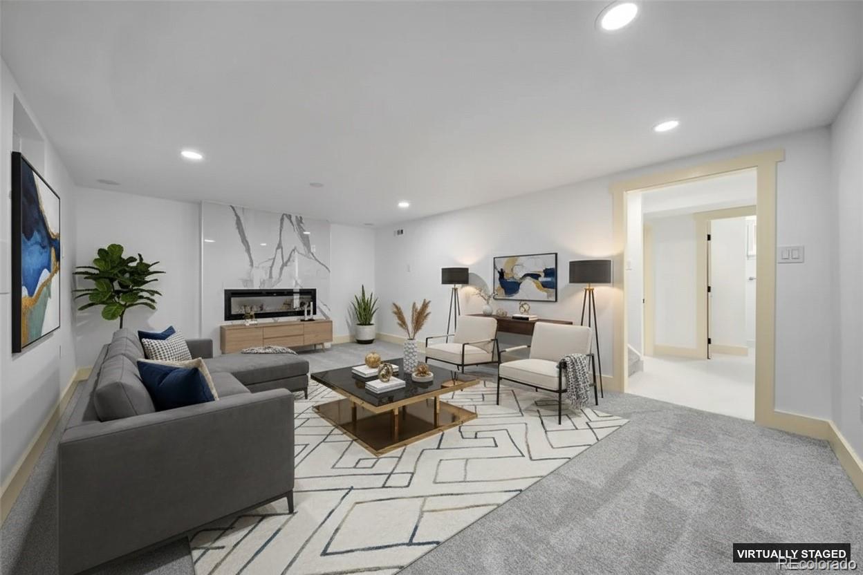 928 S Swadley Street