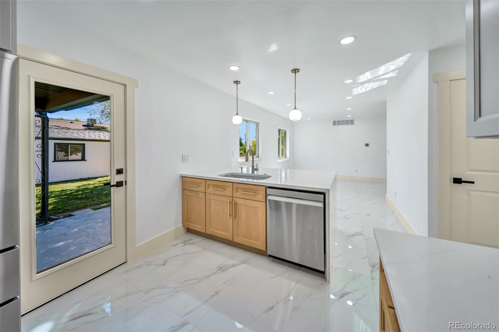 928 S Swadley Street