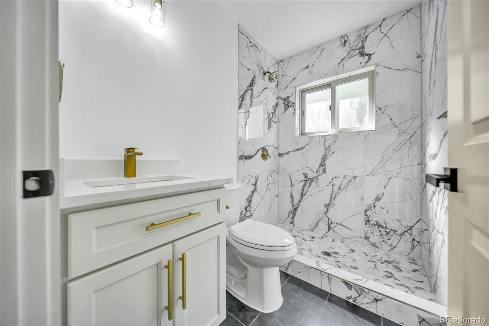 928 S Swadley Street