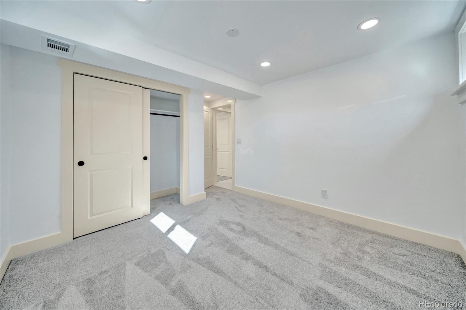 928 S Swadley Street