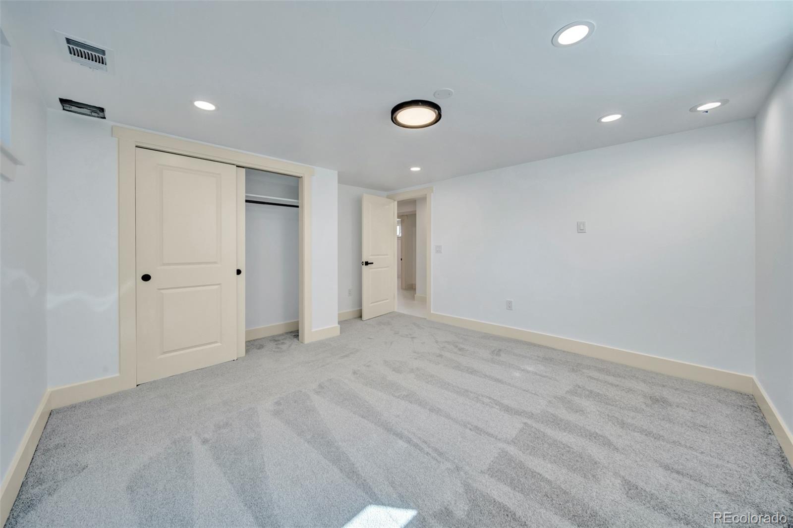 928 S Swadley Street