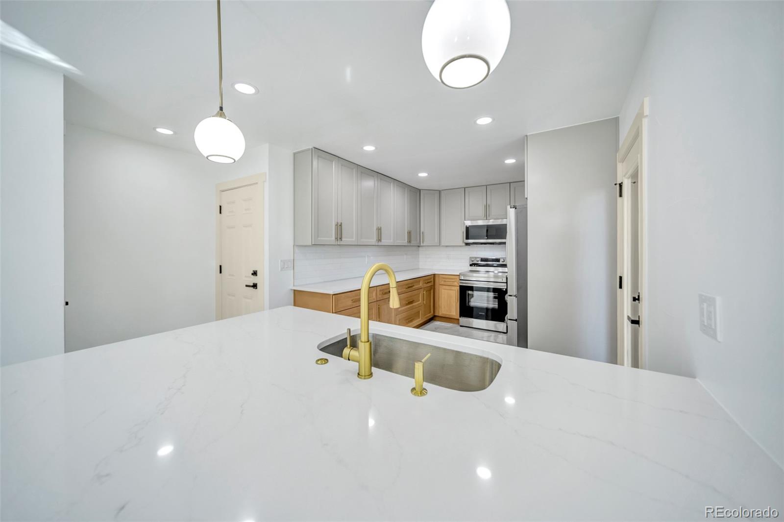 928 S Swadley Street