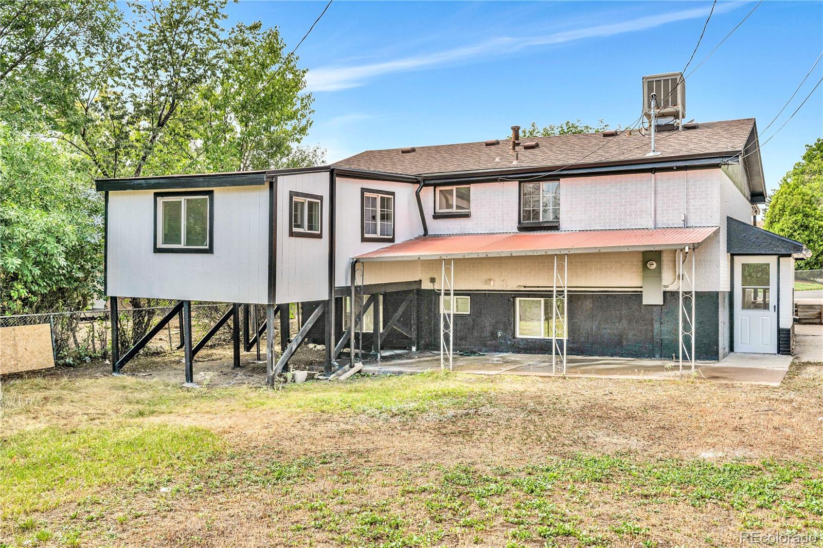888 Wolff Street