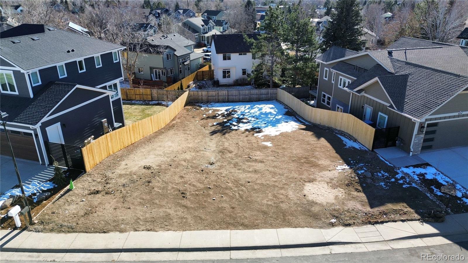 822 W Mulberry Street