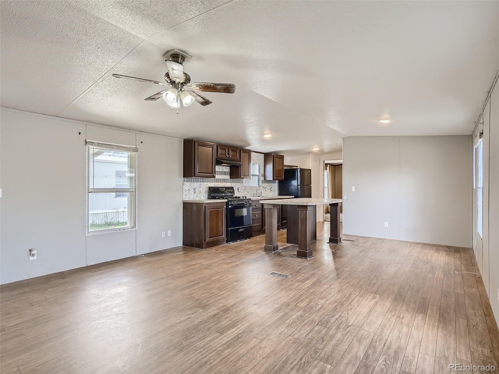 2885 E Midway Boulevard