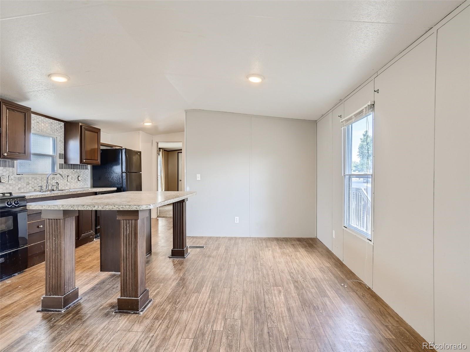 2885 E Midway Boulevard